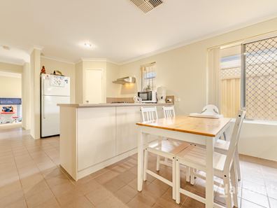 17c Robertsbridge Road, Nollamara WA 6061