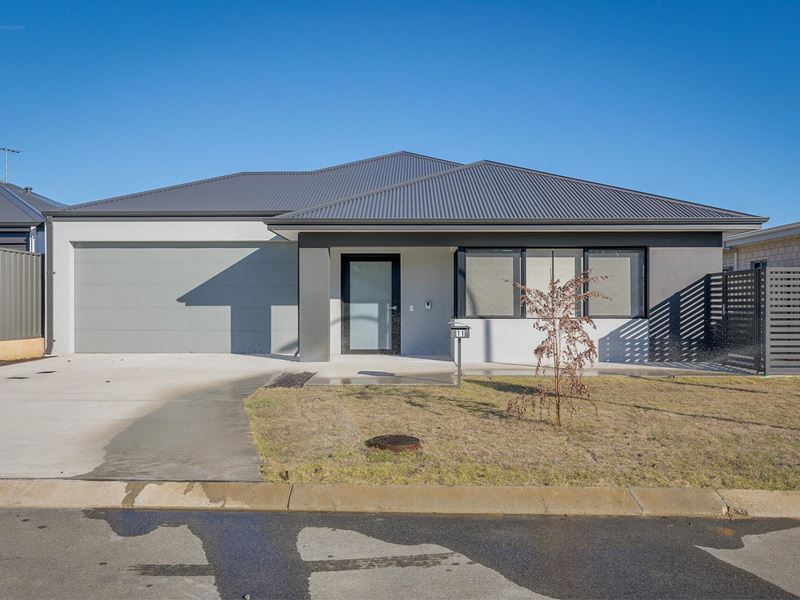 11 Biltmore Street, Lakelands WA 6180