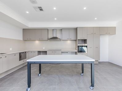 11 Biltmore Street, Lakelands WA 6180