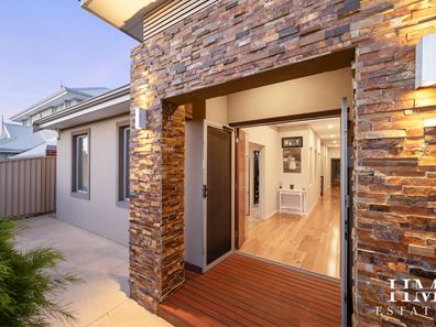 64 Pexton Drive, South Guildford WA 6055