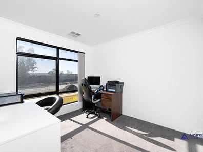 31 Hypatia Boulevard, Forrestdale WA 6112