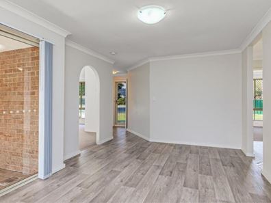 21B Wynyard Way, Thornlie WA 6108