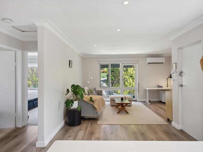 8/25 Drabble Road, Scarborough WA 6019