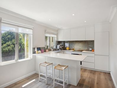 8/25 Drabble Road, Scarborough WA 6019