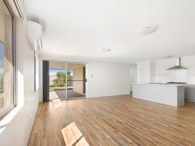 70 Ocean Queen Drive, Wandina WA 6530