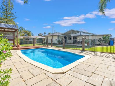 3 Pavetta Crescent, Forrestfield WA 6058