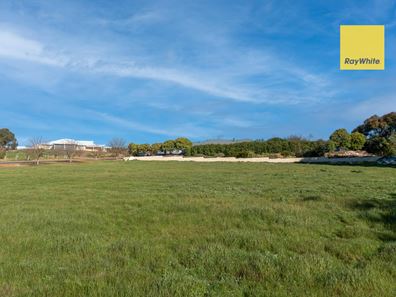 5 Magnolia Retreat, Kangaroo Gully WA 6255