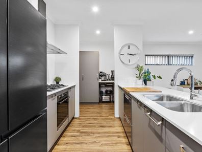2C Neville Drive, Wanneroo WA 6065