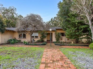 25 Sunset Crescent, Kalamunda WA 6076