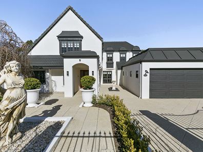 4 Henderson Drive, Kallaroo WA 6025