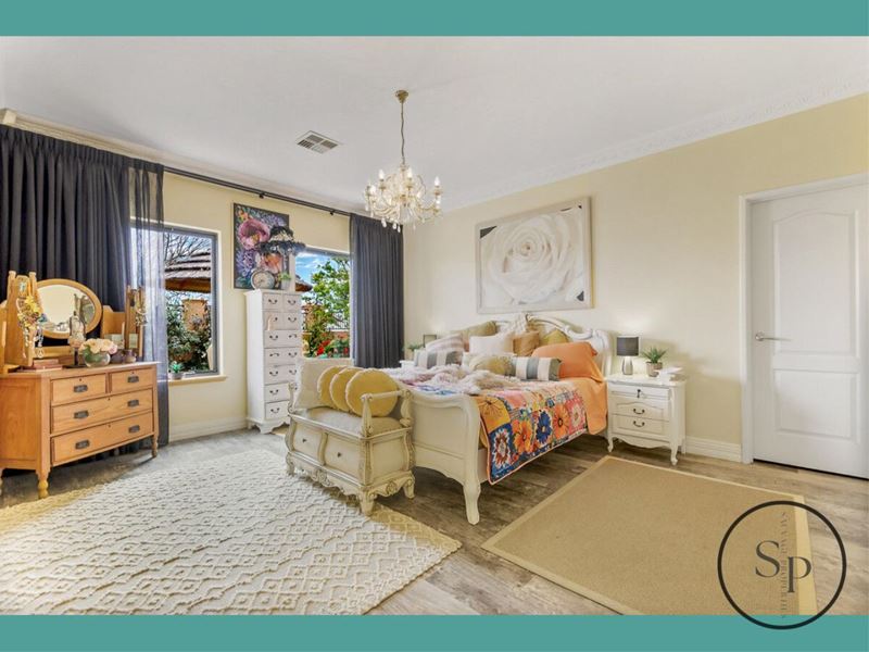 1 Zinnia Lane, Halls Head WA 6210