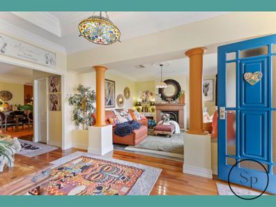 1 Zinnia Lane, Halls Head WA 6210