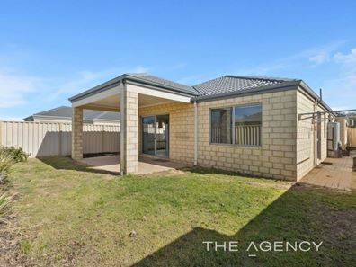 72 Billericay Circuit, Butler WA 6036