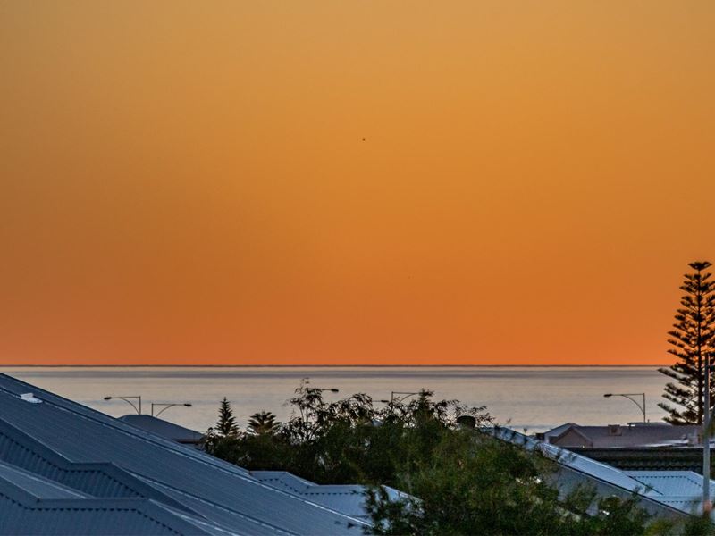 67 Cosmia Grove, Jindalee WA 6036