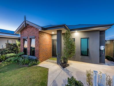 67 Cosmia Grove, Jindalee WA 6036