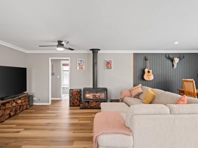 10 Santa Cruz Parkway, Secret Harbour WA 6173