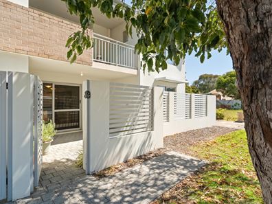 2/189 Gabriel Street, Cloverdale WA 6105