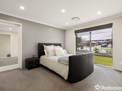 7 Linaker Street, Baldivis WA 6171