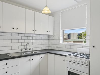 4/74 Broadway, Crawley WA 6009