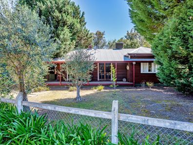 64 MARGINATA CRESCENT, Dwellingup WA 6213