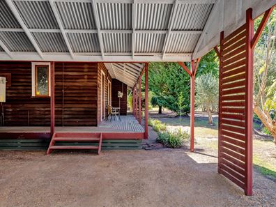 64 MARGINATA CRESCENT, Dwellingup WA 6213