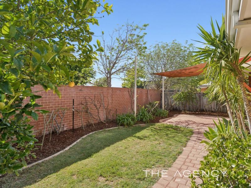 2/1 Cowan Street, Alfred Cove WA 6154