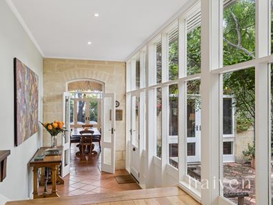 33 Swan Street, Mosman Park WA 6012