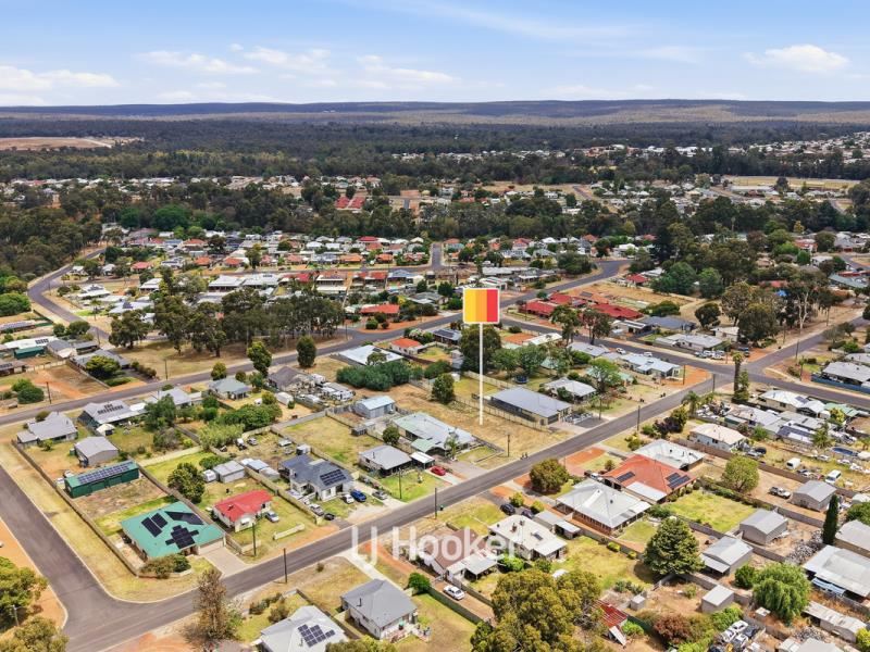30 Simpson Street, Collie WA 6225