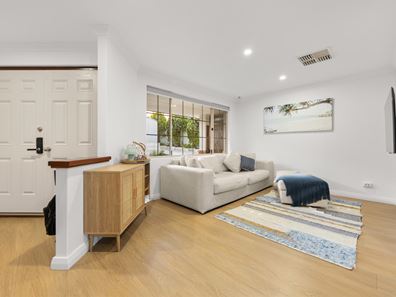 2/68 Edgecumbe Street, Como WA 6152