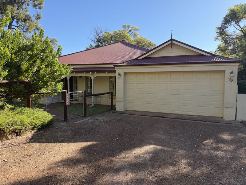 28 Lyons Road, Waroona WA 6215