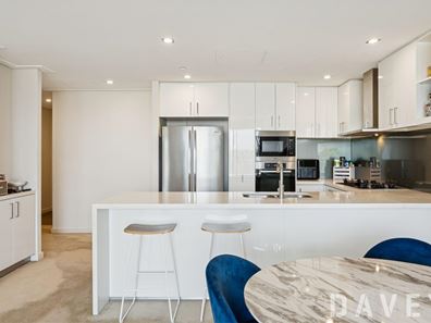 10/2 Brighton Road, Scarborough WA 6019
