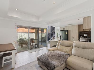 61D Hillsborough Drive, Nollamara WA 6061