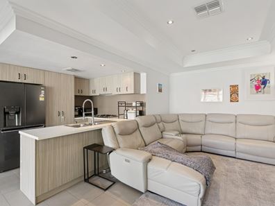 61D Hillsborough Drive, Nollamara WA 6061