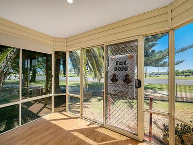 1/752 Koombana Drive, Bunbury WA 6230