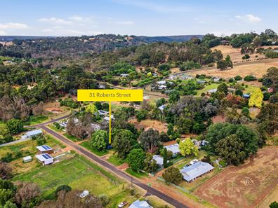 31 Roberts Street, Balingup WA 6253