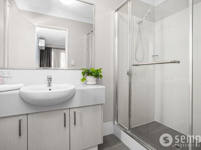 18 Plumosa Avenue, Beeliar WA 6164