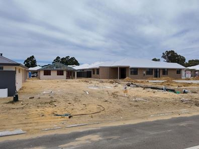 19 Grazier Way, Piara Waters WA 6112