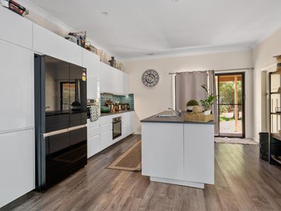 81 Clancy Street, Boulder WA 6432