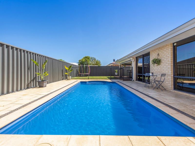 40 Claiborne Road, Secret Harbour WA 6173