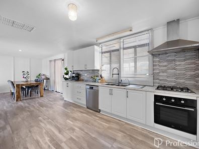 36 Carrick Road, Mount Richon WA 6112