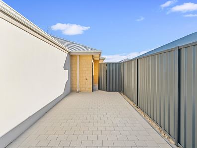 9a Murchison Drive, Ravenswood WA 6208