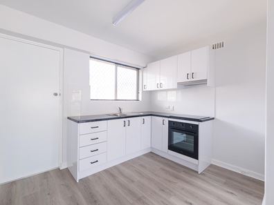 4/141 Augustus Street, Geraldton WA 6530