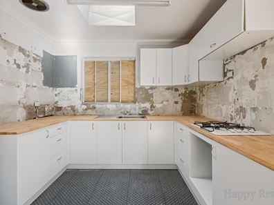 7 Luke Court, Thornlie WA 6108