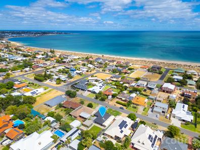 17 Clytie Road, Silver Sands WA 6210
