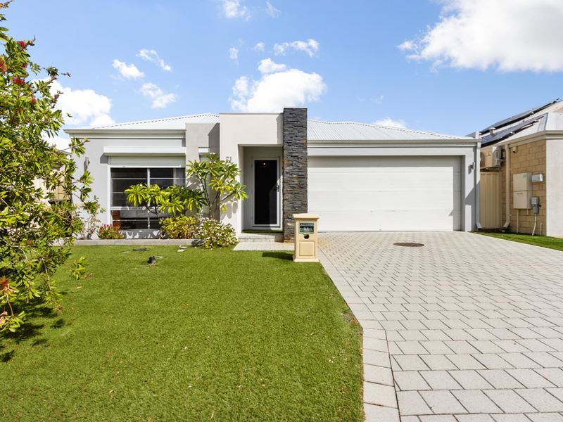 21 Carnation Street, Canning Vale WA 6155