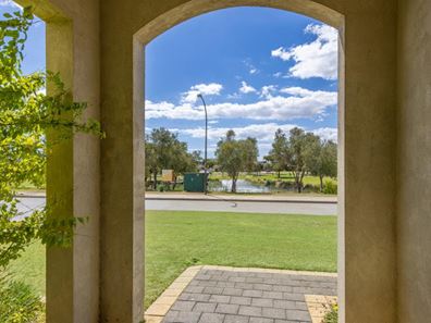 10 Hewson Way, Port Kennedy WA 6172