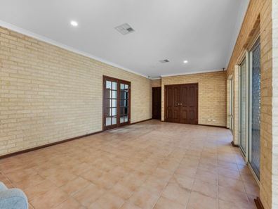 21 Broadbank Lane, Beachlands WA 6530