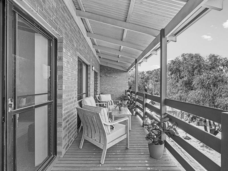 8 Mitchell Road, Preston Beach WA 6215