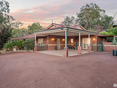 2B Mader Crescent, Mount Nasura WA 6112