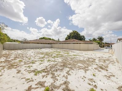 17A Falcon Close, Ballajura WA 6066